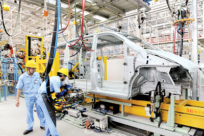Fujian Daimler to begin making M-Benz vans in Aug 